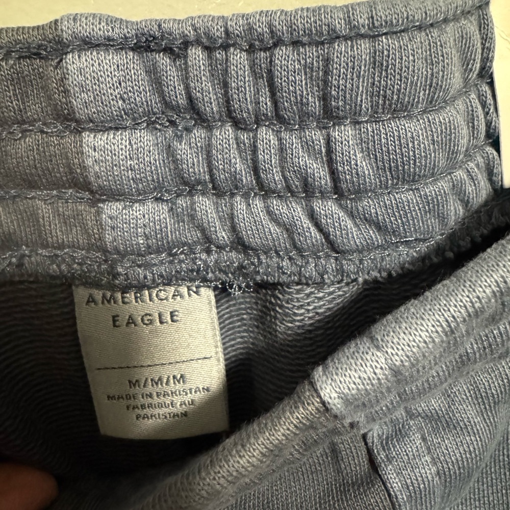 NWT- American Eagle- Men’s Two-Tone Blue Cotton Utility Shorts. Size M - Picture 6 of 7